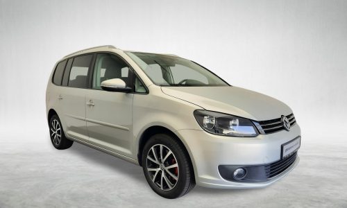 adcar-VW Touran Comfortline 2.0 TDI